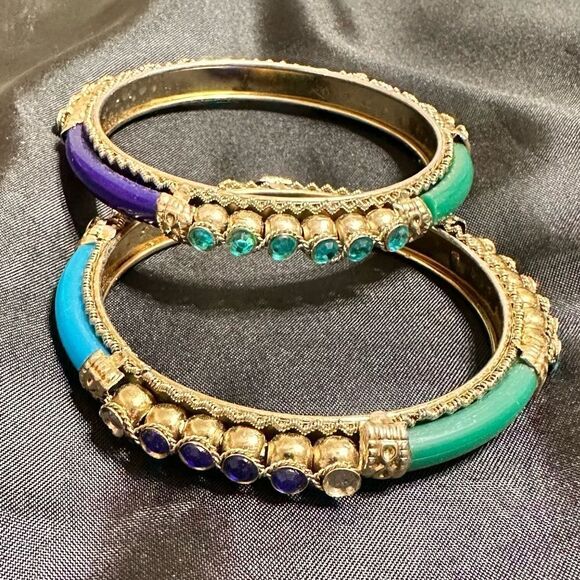 Jewelry lot for rehab; charms, Venetian watermelon beads, hearts, bangles - Picture 2 of 14